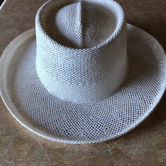 Yupoong Men’s HAT - Picture 2 of 3